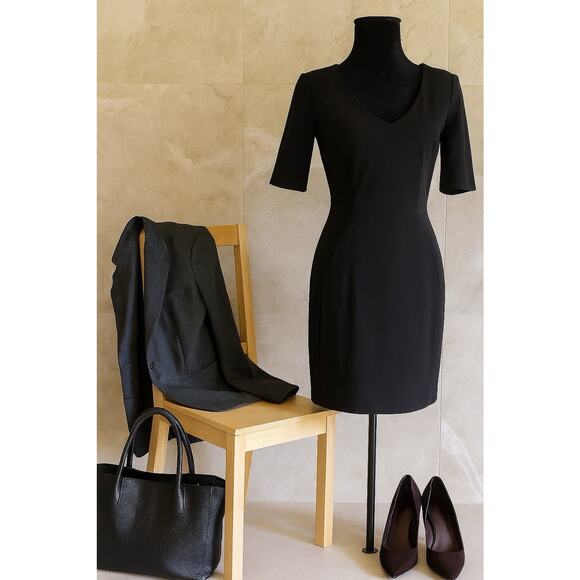 Halogen Black V-Neck Seamed Ponte Sheath Dress - 6 Washable Classy Office Career - Picture 1 of 13